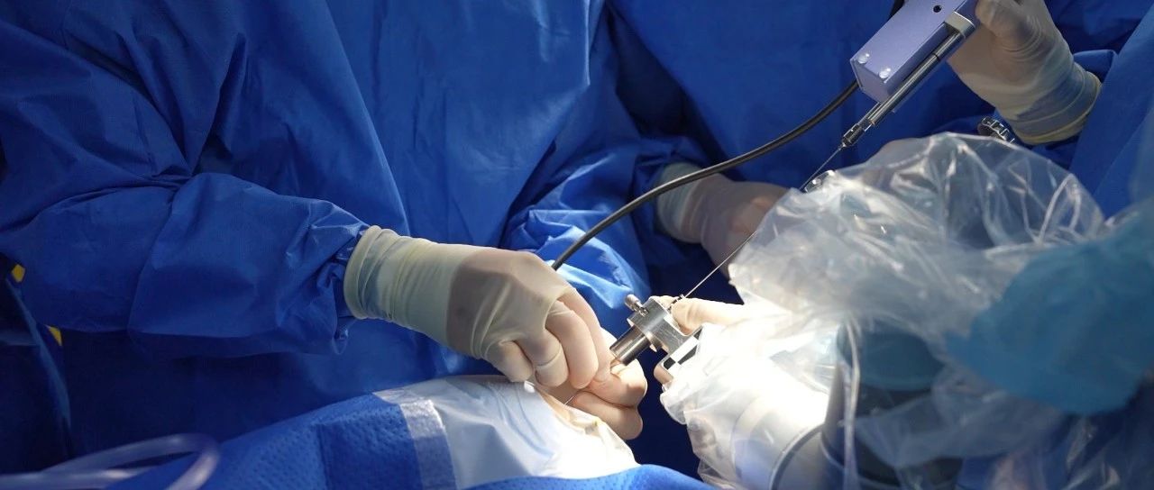 臨床創(chuàng)新丨宣武醫(yī)院應(yīng)用睿米手術(shù)機(jī)器人順利完成首例自體細(xì)胞移植治療帕金森病